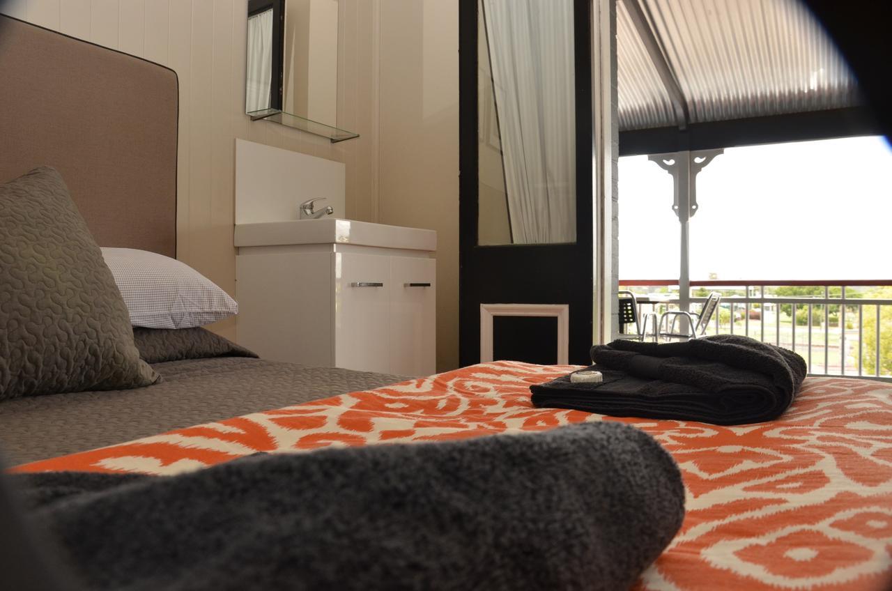 Royal Gatton Hotel Dış mekan fotoğraf