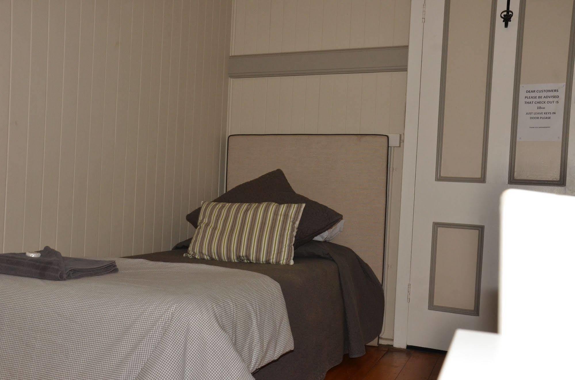 Royal Gatton Hotel Dış mekan fotoğraf